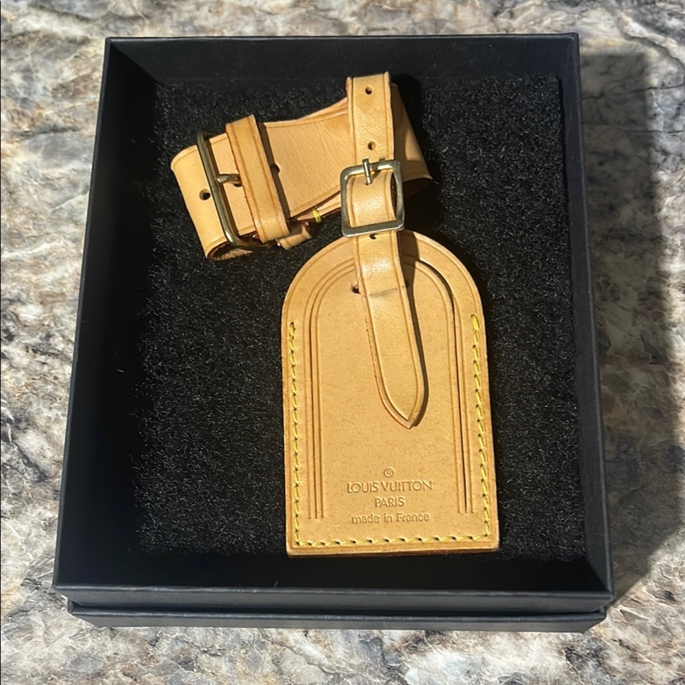 Louis Vuitton Beige Luggage Tag